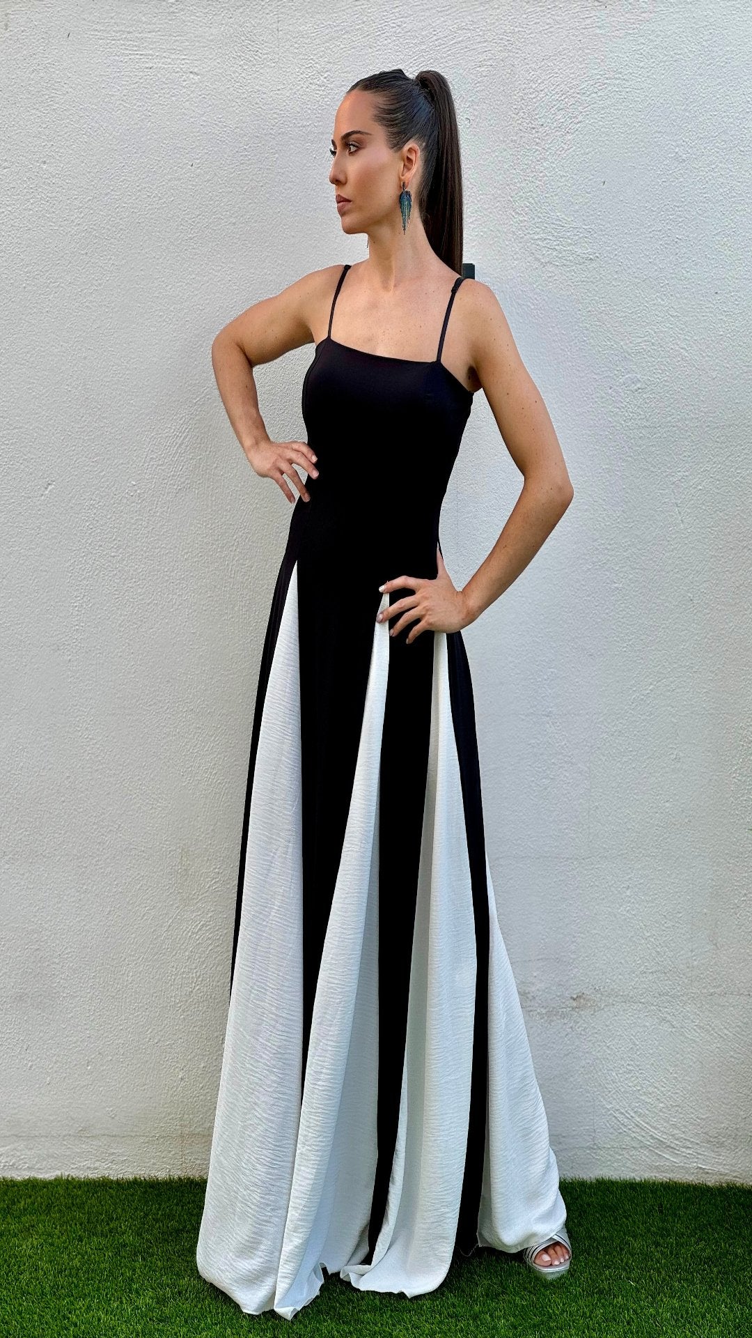 Robe de soirée longue noire et blanche