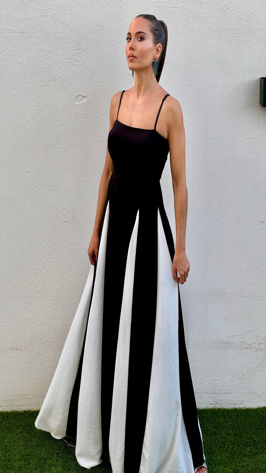 Robe de soirée longue noire et blanche