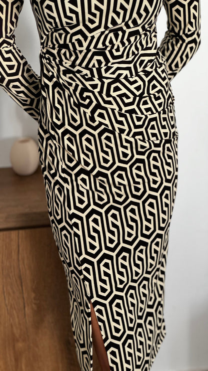 Robe froncée avec fente