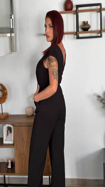 Combinaison noire avec ceinture