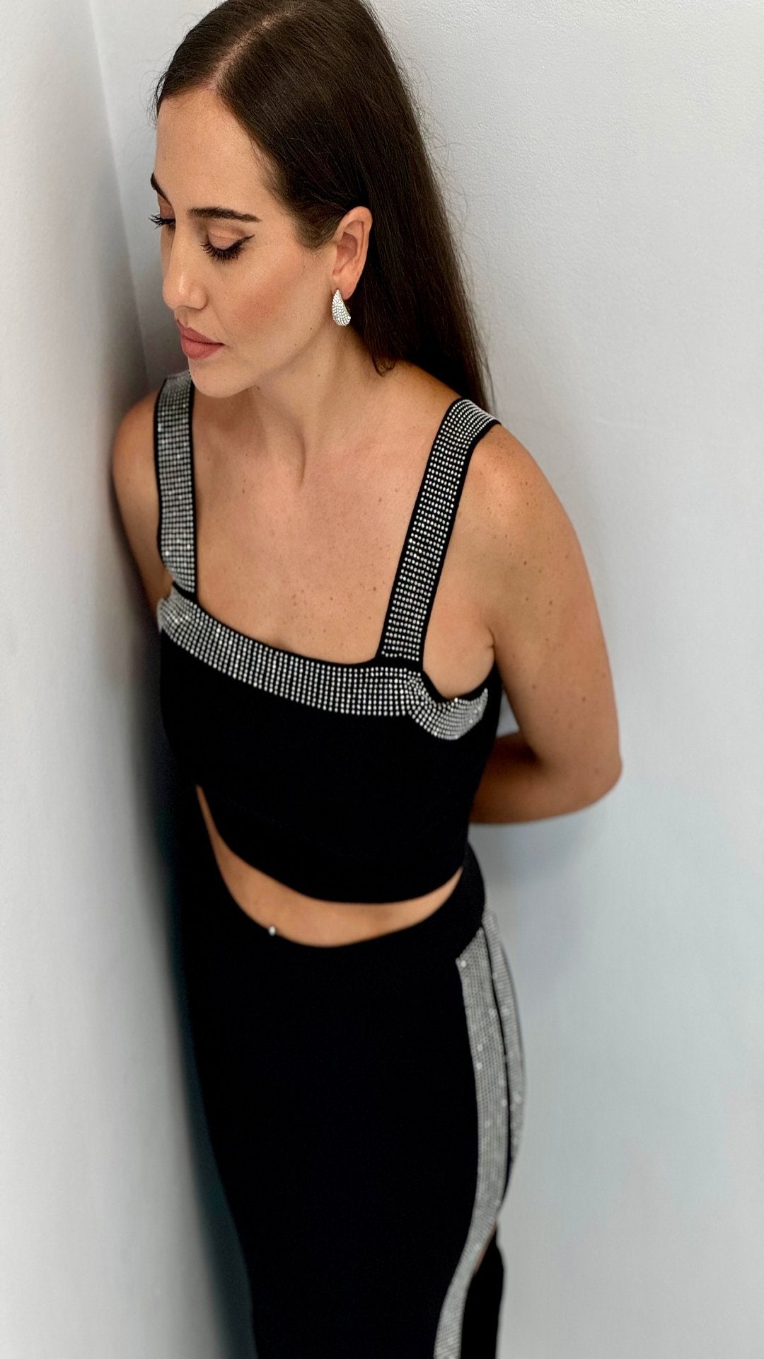 Conjunto top crop y falda con detalle brillos