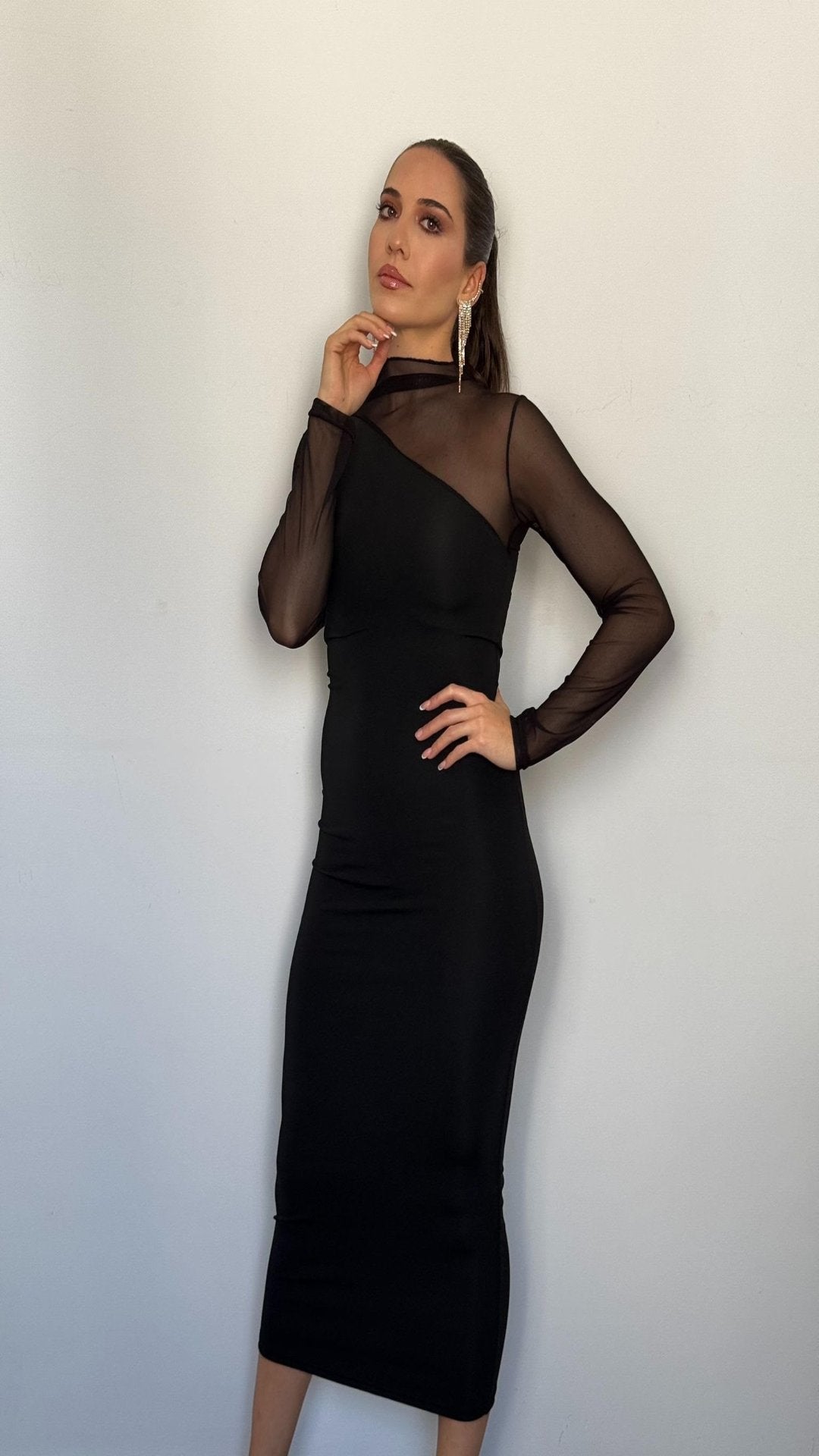 Vestido midi manga tul